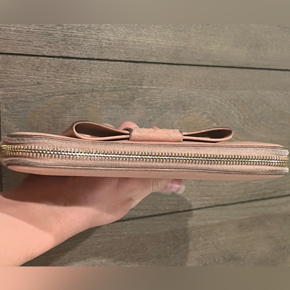 Pink Prada zippy wallet with authentication card - Picture 8 of 12